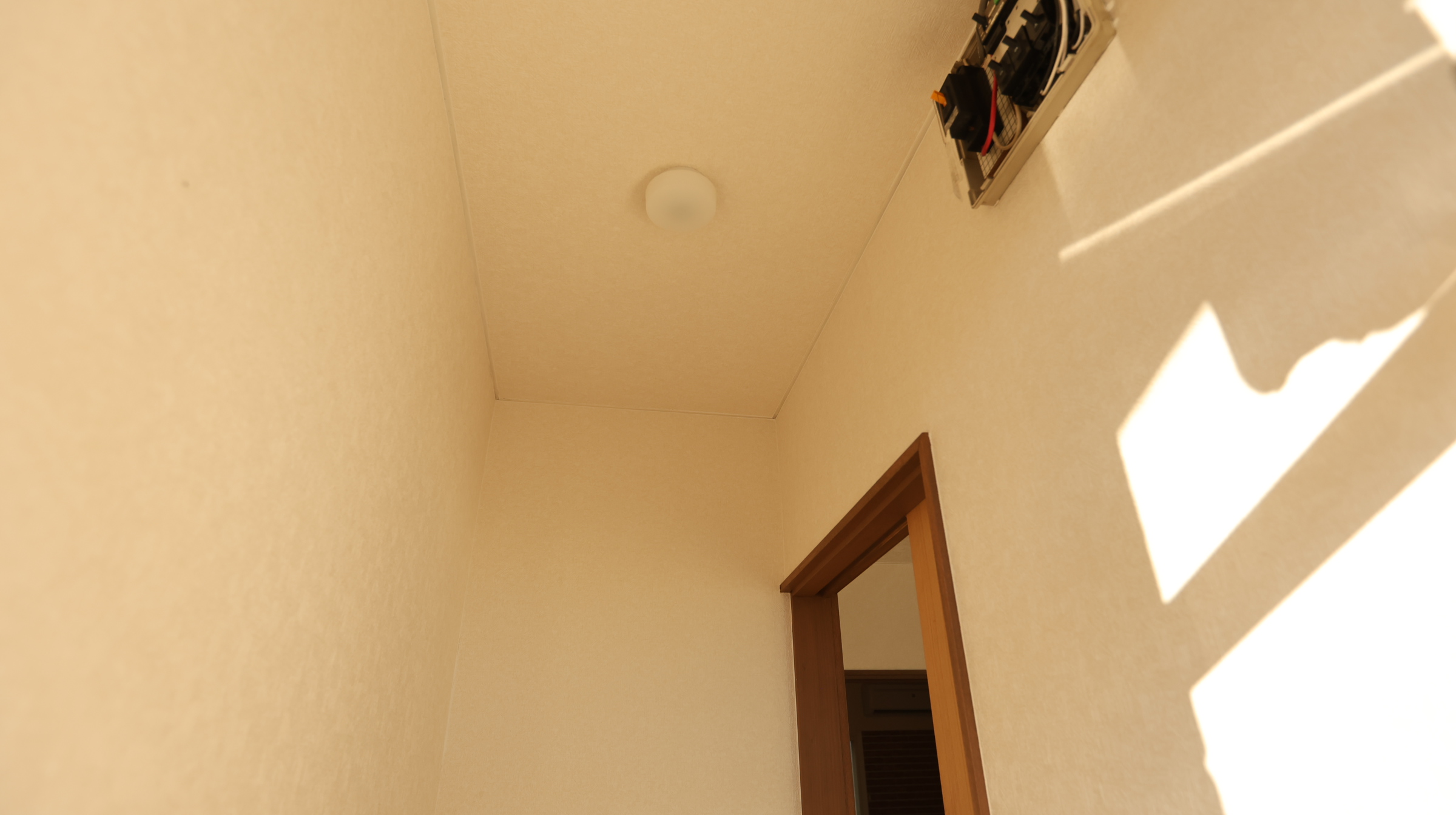 日差しの入る室内物干し周辺