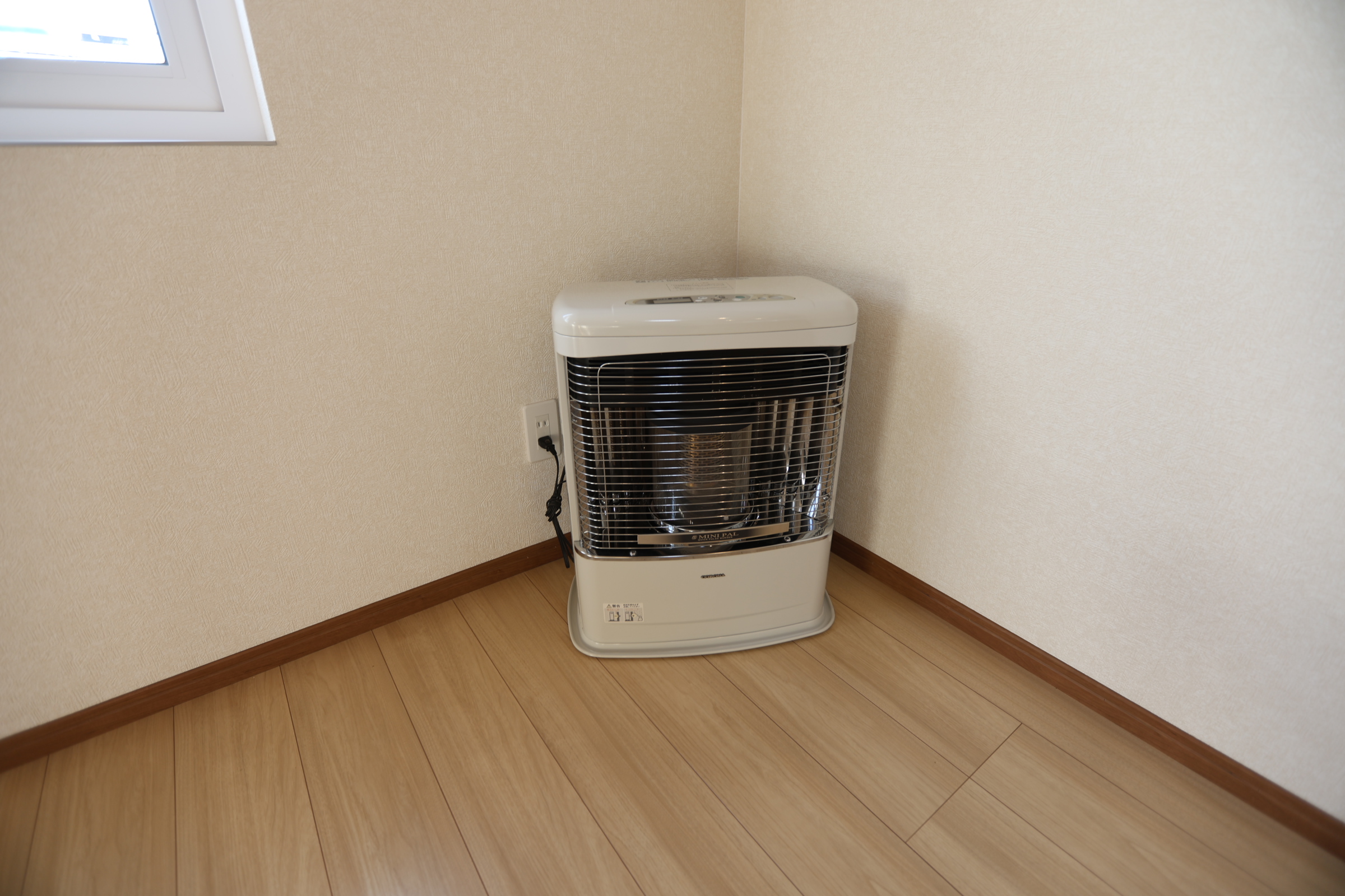 室内に設置された灯油暖房
